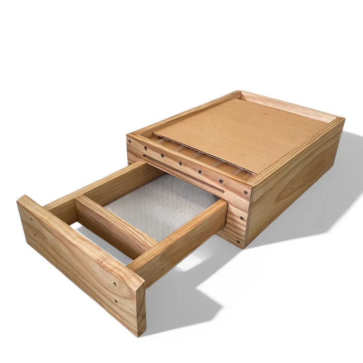 Wooden Pollen Trap (Wax Dipped) American Style