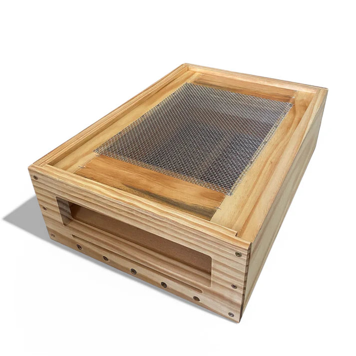 Wooden Pollen Trap (Wax Dipped) American Style