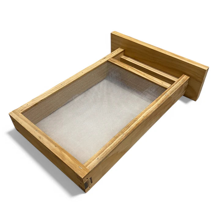 Wooden Pollen Trap (Wax Dipped) American Style