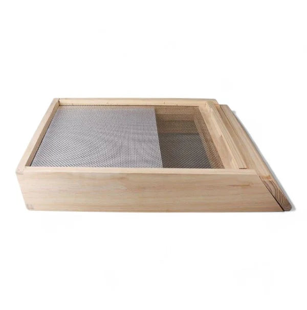 Premium Raised Screened Bottom Board with PVC Tray - 8 Frame