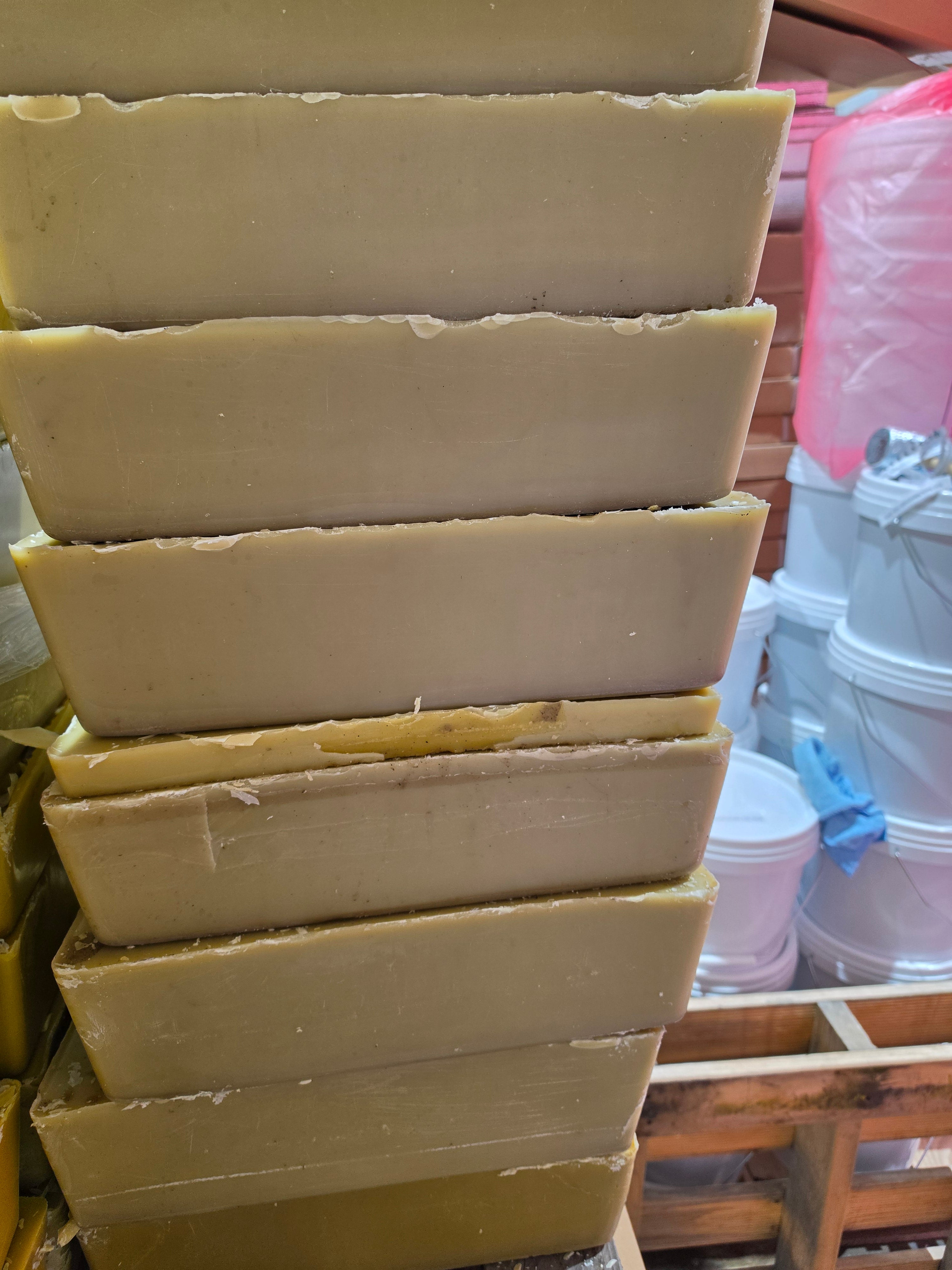 Pure Australian Beeswax DARK 10kg blocks