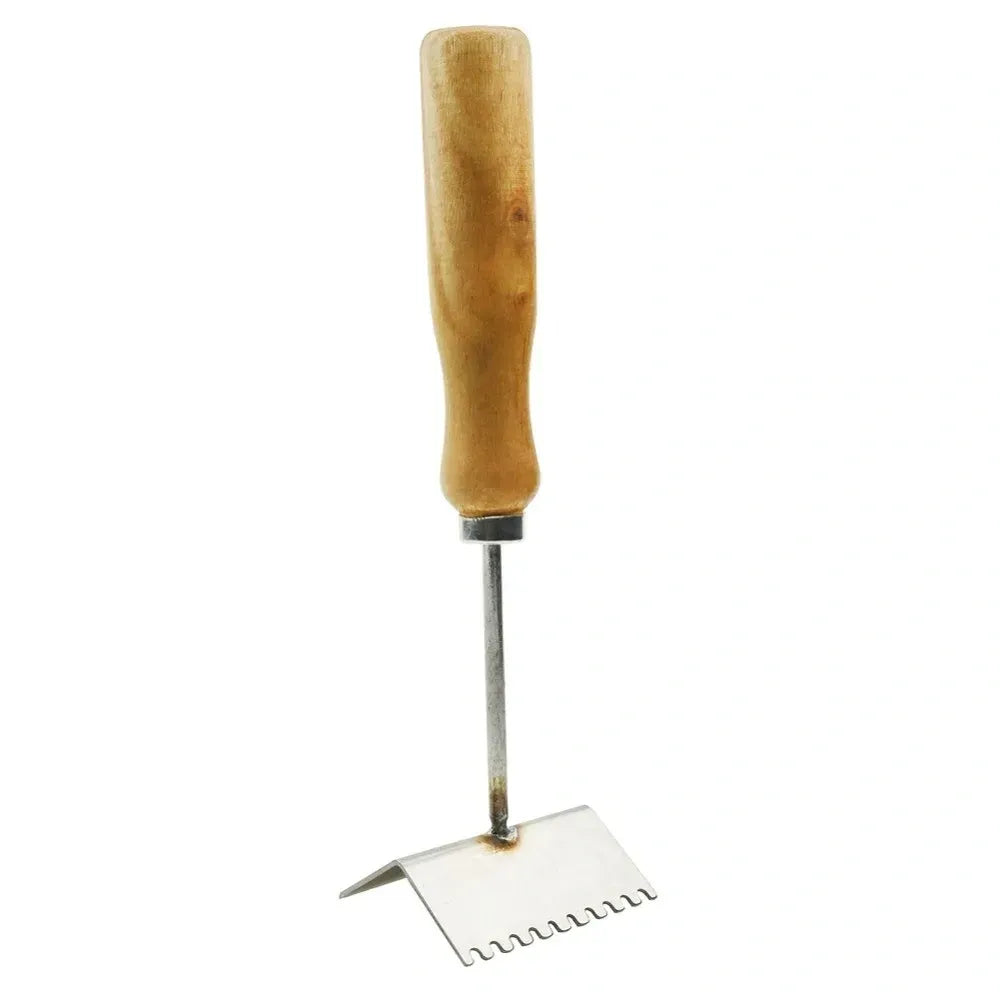 Queen Excluder Cleaning Tool